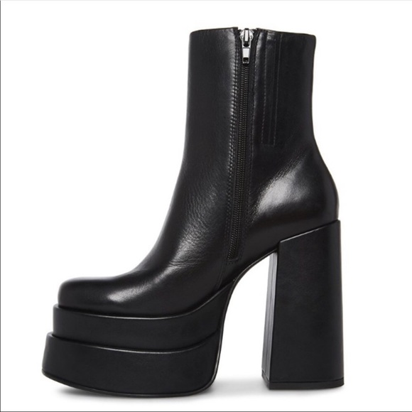 Steve Madden Cobra boots - Picture 2 of 9